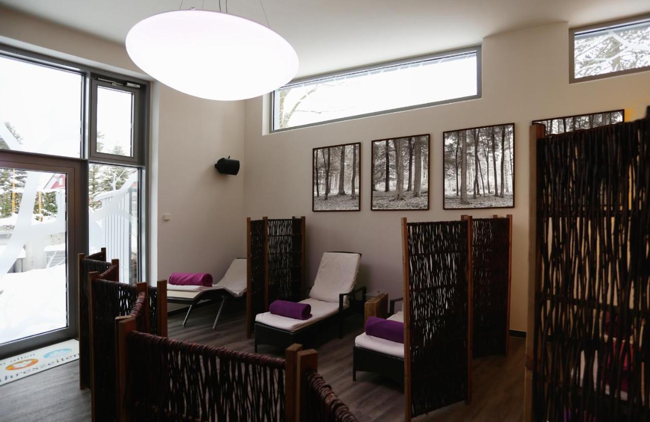 Konsum Gaestehaus Quisisana - Oberhof โอบาโฮฟ ภายนอก รูปภาพ