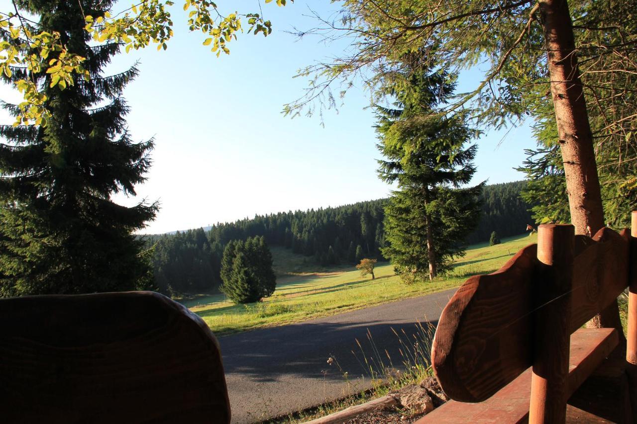 Konsum Gaestehaus Quisisana - Oberhof โอบาโฮฟ ภายนอก รูปภาพ