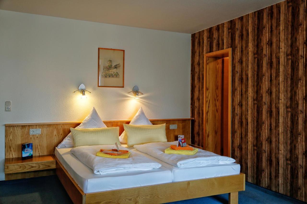 Konsum Gaestehaus Quisisana - Oberhof โอบาโฮฟ ภายนอก รูปภาพ