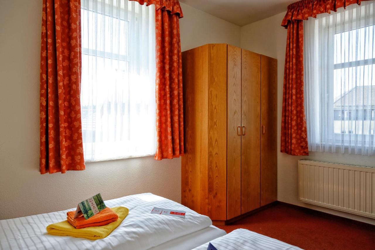 Konsum Gaestehaus Quisisana - Oberhof โอบาโฮฟ ภายนอก รูปภาพ
