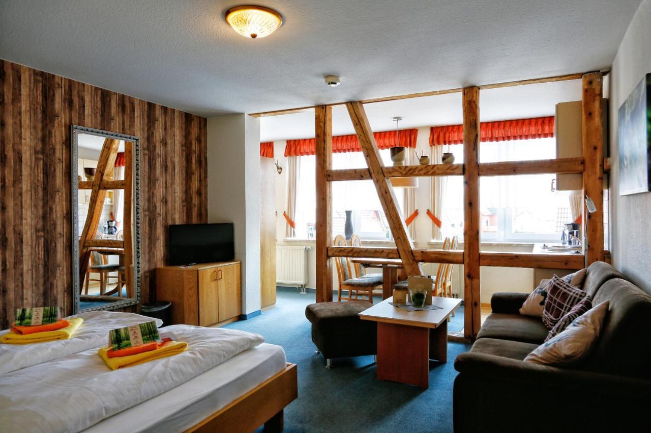 Konsum Gaestehaus Quisisana - Oberhof โอบาโฮฟ ภายนอก รูปภาพ