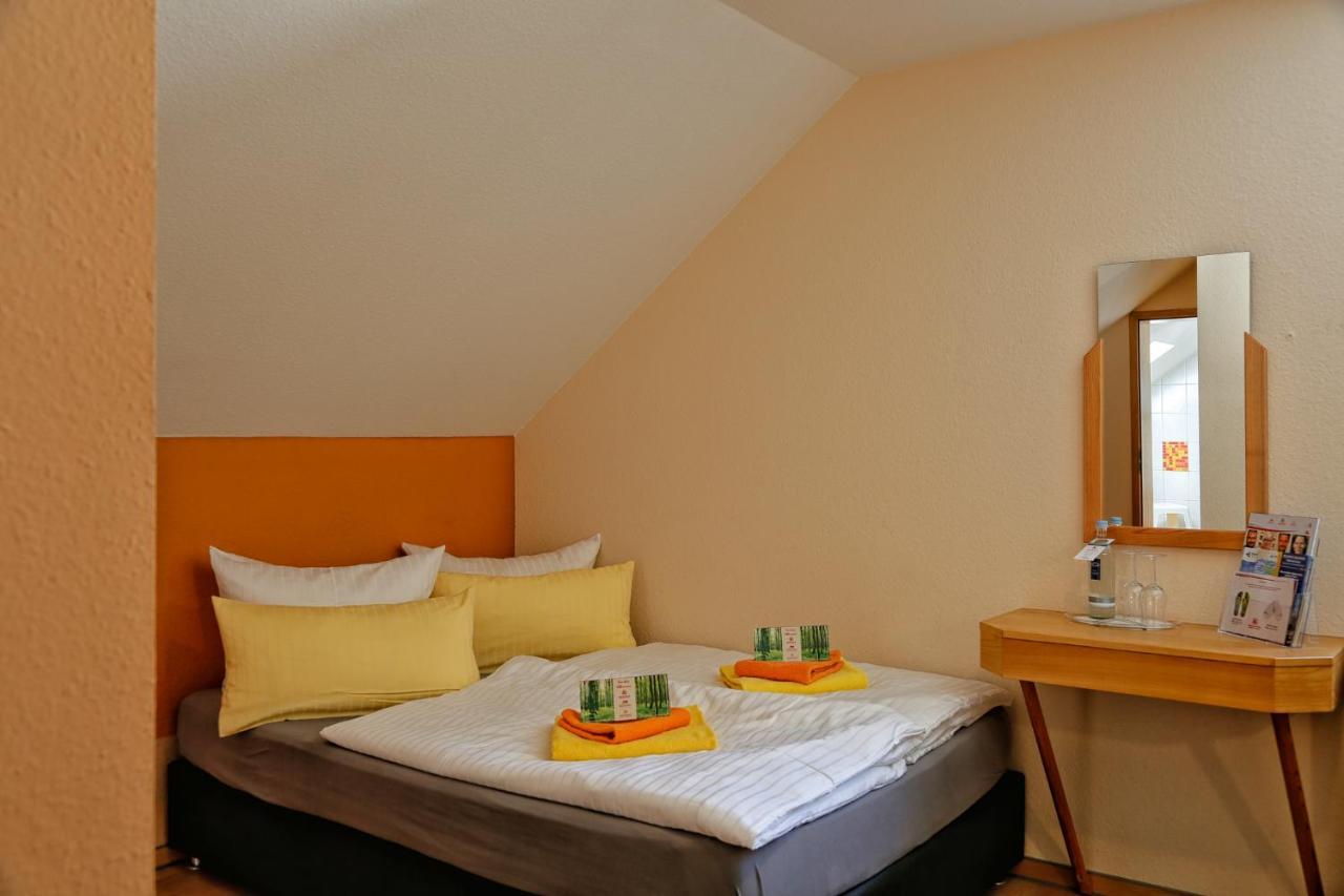 Konsum Gaestehaus Quisisana - Oberhof โอบาโฮฟ ภายนอก รูปภาพ