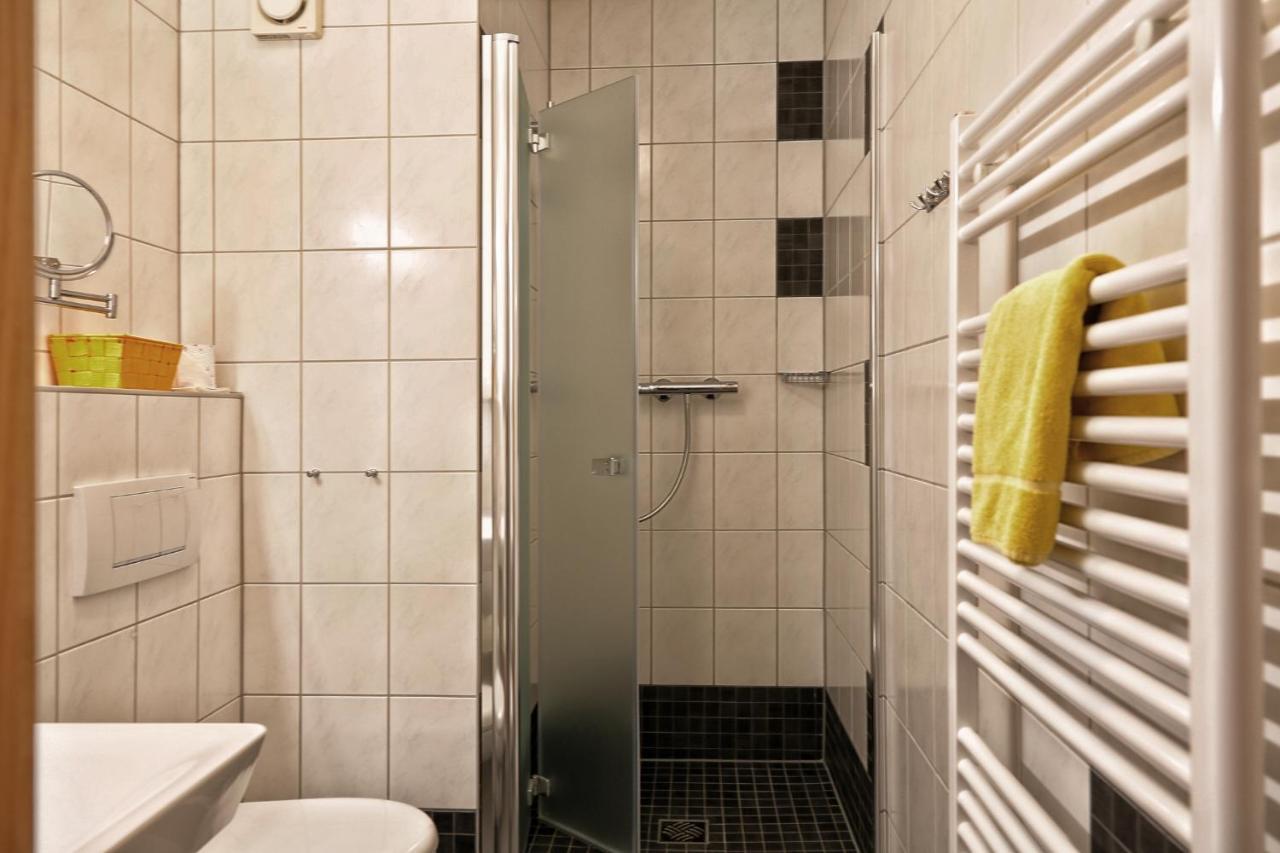 Konsum Gaestehaus Quisisana - Oberhof โอบาโฮฟ ภายนอก รูปภาพ