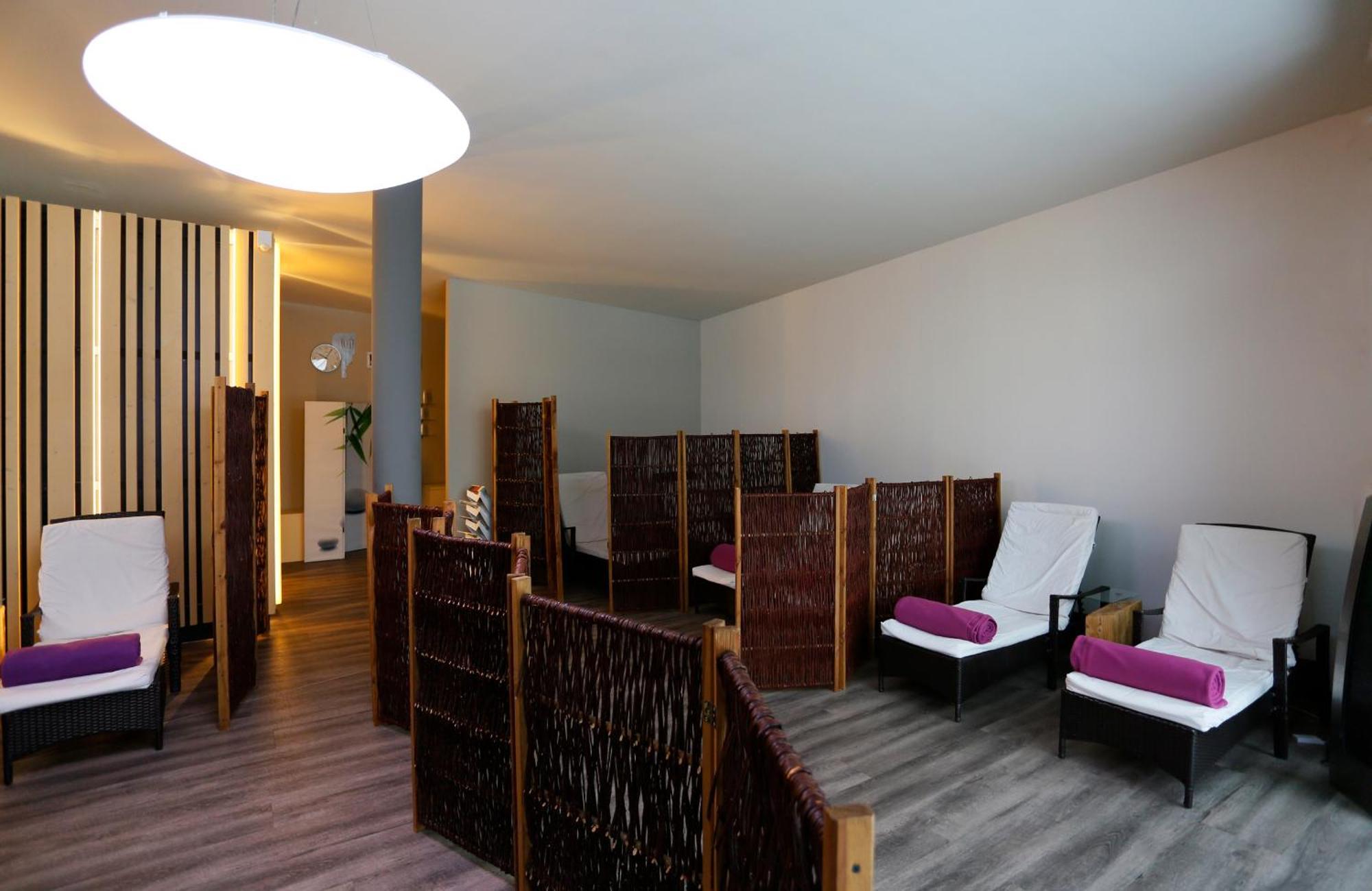 Konsum Gaestehaus Quisisana - Oberhof โอบาโฮฟ ภายนอก รูปภาพ